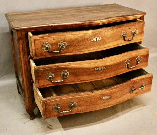 Furniture  - Louis XV Curved Chest Of Drawers In Walnut