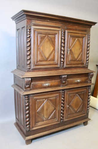 Late 17th Century walnut two-piece Sideboard - Furniture Style Louis XIII