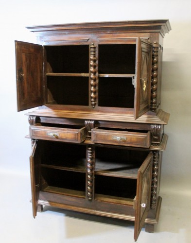 17th century - Late 17th Century walnut two-piece Sideboard