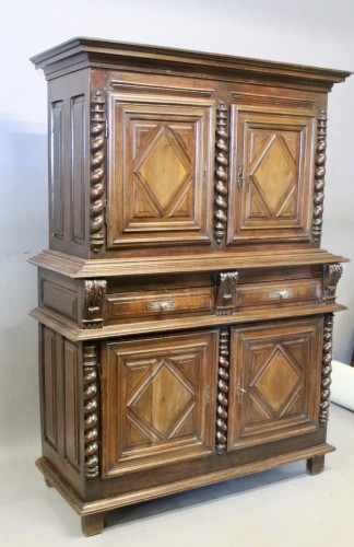 Antiquités - Late 17th Century walnut two-piece Sideboard