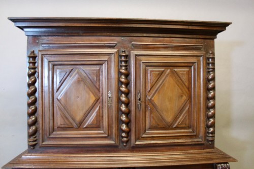 Antiquités - Late 17th Century walnut two-piece Sideboard