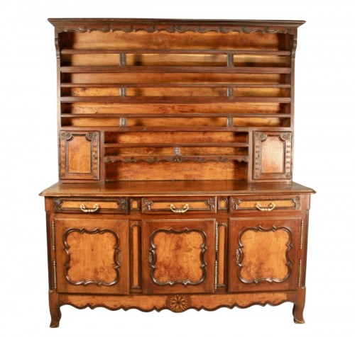 A early 19th century two-part oak and ash burl Vaisselier