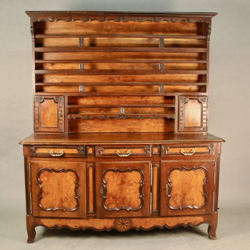A early 19th century two-part oak and ash burl Vaisselier - Furniture Style 