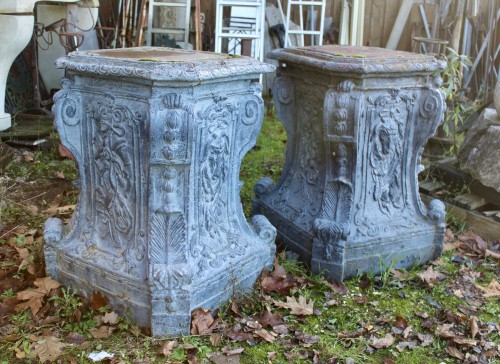 Matériaux & Architecture Ornements de jardin - Paire de socles en fonte XIXe pour vases Médicis ou statues