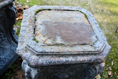 XIXe siècle - Paire de socles en fonte XIXe pour vases Médicis ou statues