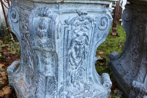 Paire de socles en fonte XIXe pour vases Médicis ou statues - 