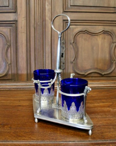 Argenterie et Arts de la table  - Serviteur de table huilier et vinaigrier en argent massif d'époque Empire