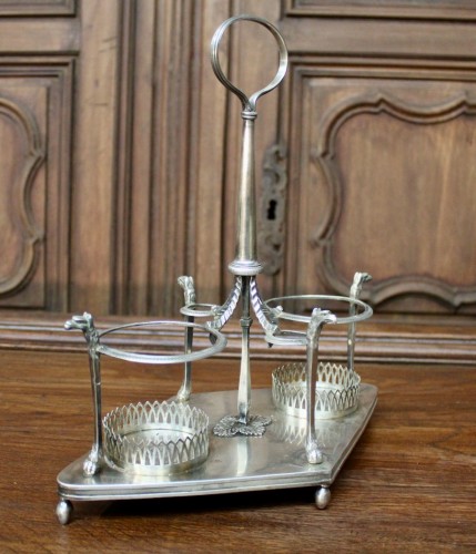 Antiquités - Serviteur de table huilier et vinaigrier en argent massif d'époque Empire