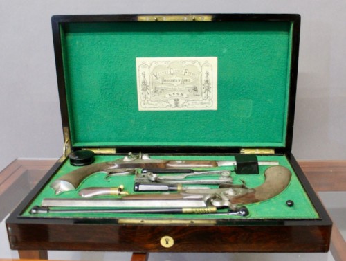 Verney Carron Frères 19th Century Duel Pistol Set - Collectibles Style 