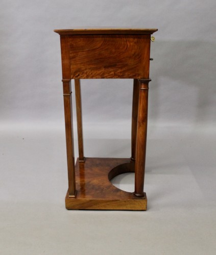 Antiquités - Travailleuse époque Empire en ronce de noyer