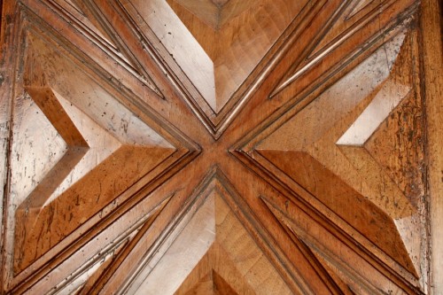 Antiquités - Bonnetière Homme Debout Louis XIII en noyer