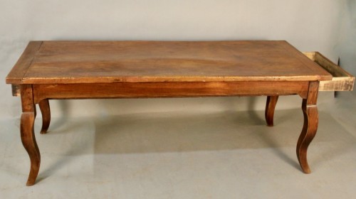 XVIIIe siècle - Importante table de salle à manger en noyer, Louis XV