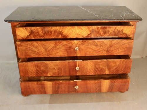French Restauration Chest Of Drawers In Burr Walnut, Marble Top  - 