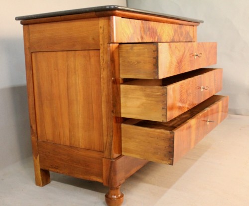 Restauration - Charles X - French Restauration Chest Of Drawers In Burr Walnut, Marble Top 