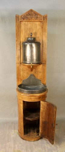Fontaine en étain sur bâtit Louis XVI - Louis XVI