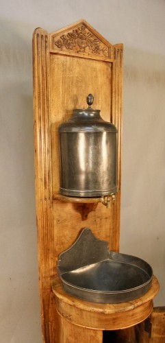 Antiquités - Fontaine en étain sur bâtit Louis XVI