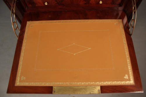 Mobilier Bureau et Secrétaire - Secrétaire Louis Philippe en acajou de Cuba flammé