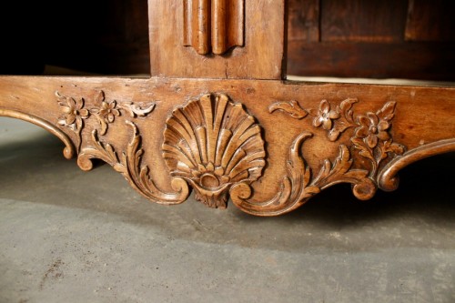 XVIIIe siècle - Buffet double corps vitré époque Louis XV