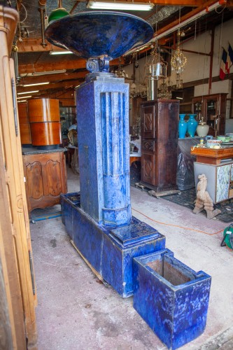 Art Déco - Monumentale fontaine Art déco en céramique vernissée vers 1930, signée E.R