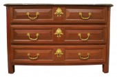 Commode peinte Louis XIV dessus faux marbre