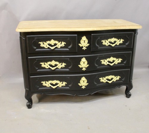 Furniture  - Curved Chest Of Drawers With A Black Finish 