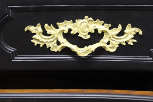  - Curved Chest Of Drawers With A Black Finish 