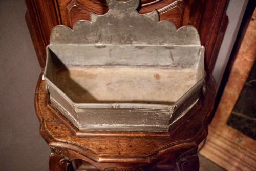 Fontaine en étain du XVIIIe siècle - Transition