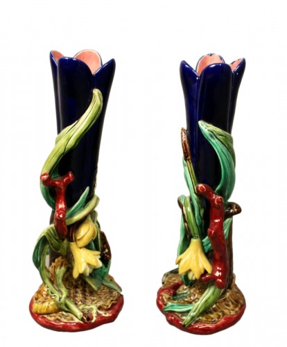 Paires de Vases à décor de fleurs Sarguemines Majolica