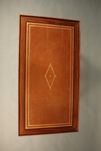 XVIIIe siècle - Table Tric Trac en acajou Directoire