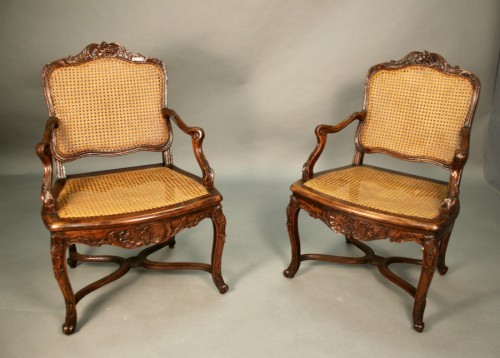 Paire de fauteuils cannés d'époque Régence - Sièges Style Régence