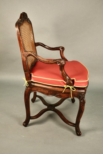 Paire de fauteuils cannés d'époque Régence - Régence
