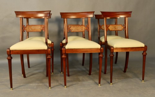 Suite de 6 chaises en acajou de la marque Pierrefeu - Jean-Yves Buhard