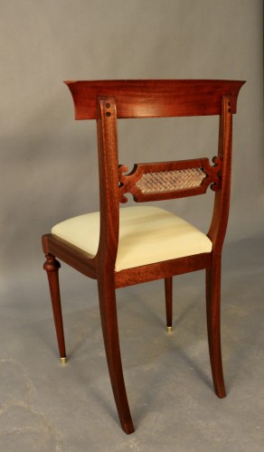 Antiquités - Suite de 6 chaises en acajou de la marque Pierrefeu