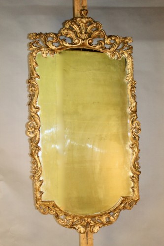Miroir provençal en bois doré  XVIIIe - Miroirs, Trumeaux Style Louis XV