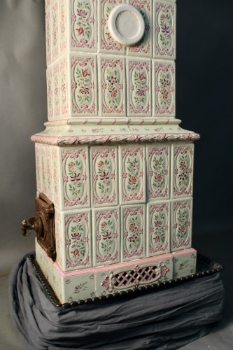 19th century - Stove from the Sarreguemines faience factory at the end of the 19th century