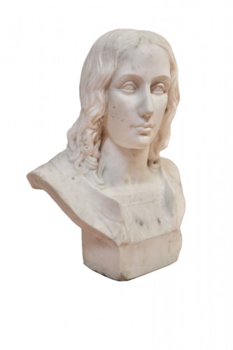 Buste de femme en marbre blanc