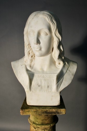 Buste de femme en marbre blanc - Sculpture Style 