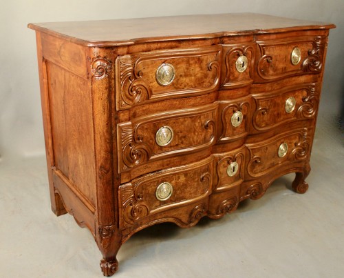 Mobilier Commode - Commode arbalète galbée bressane XVIIIe