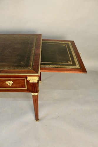  - Louis XVI style Bureau plat with tirettes, 19th century