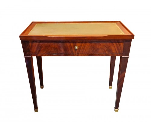 Small desk table for various uses, in mahogany
