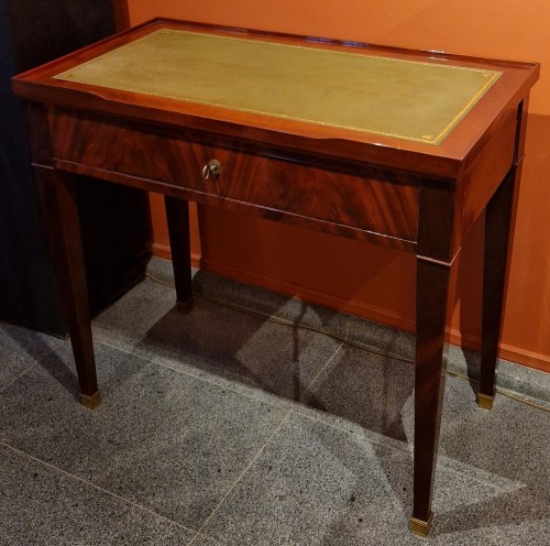 Mobilier Bureau et Secrétaire - Petite table bureau en acajou à divers usages