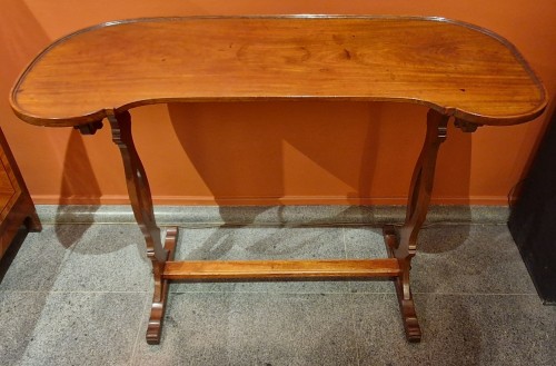 Furniture  - Solid mahogany &quot;rognon&quot; table