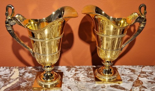 A pair of French silver-gilt ewers - silverware & tableware Style 