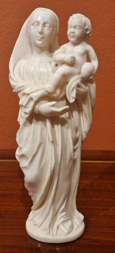 Statuette de Vierge à l'Enfant - 