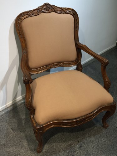 Grand fauteuil à châssis - 