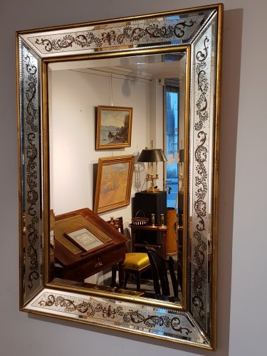 Grand miroir, cadre en verre églomisé XIXe siècle - Miroirs, Trumeaux Style 