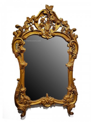 Miroir en bois doré