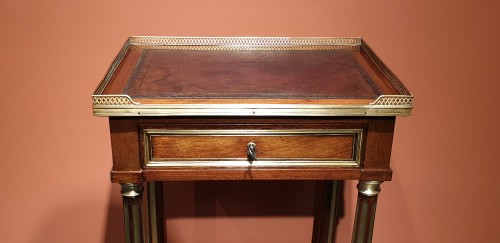 18th century - Small Louis XVI table