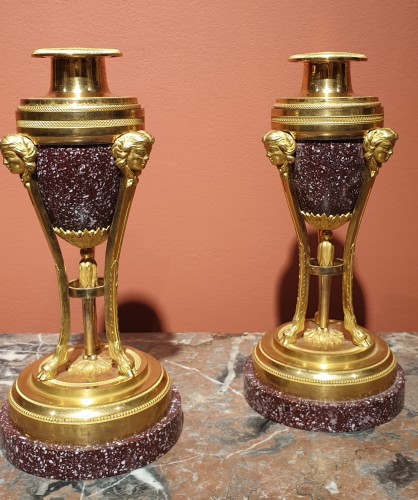 Objet de décoration Cassolettes, coupe et vase - Paire de cassolettes en porphyre et bronze doré