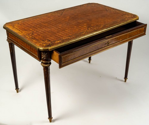 A late 19th century Desk in Louis XVI Style - 